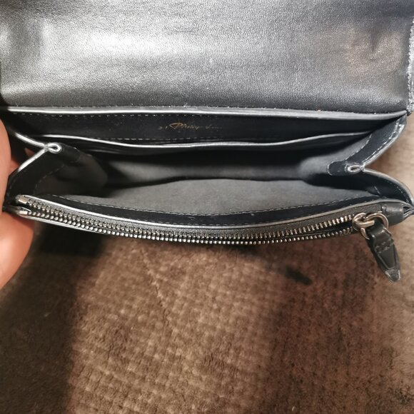 Black/Silver Organizer Crossbody EUC #243 - Picture 7 of 15